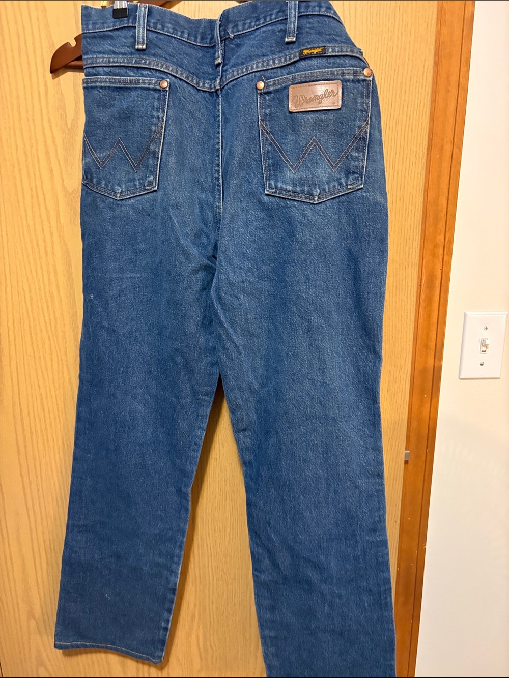 Wrangler Men’s Dark Blue Relaxed Fit Jeans